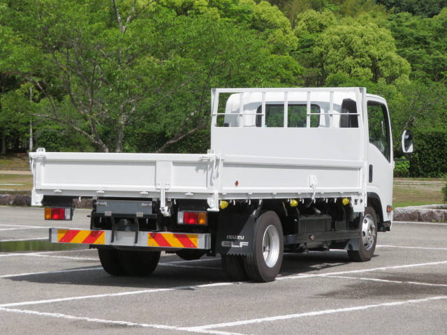 いすゞエルフ平ボディ小型（2t・3t）[写真02]