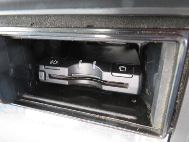 いすゞエルフ平ボディ小型（2t・3t）[写真20]