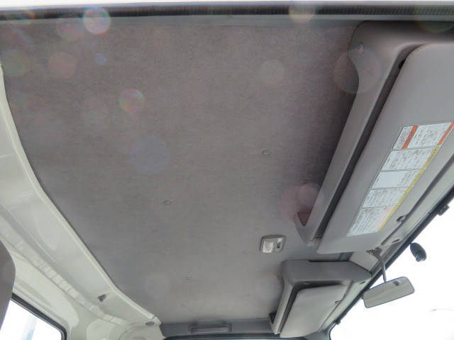 いすゞエルフ平ボディ小型（2t・3t）[写真21]