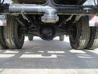 いすゞフォワード散水車中型（4t）[写真13]