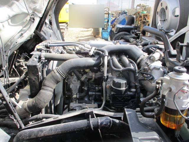 いすゞフォワード散水車中型（4t）[写真17]