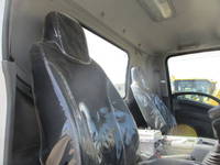 いすゞフォワード散水車中型（4t）[写真23]