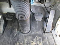 いすゞフォワード散水車中型（4t）[写真33]