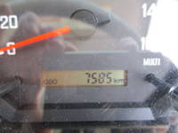 いすゞフォワード散水車中型（4t）[写真34]