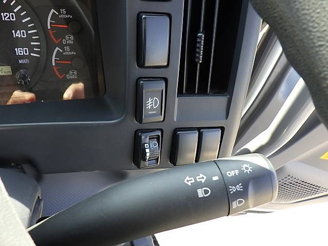 いすゞフォワードローダーダンプ中型（4t）[写真21]