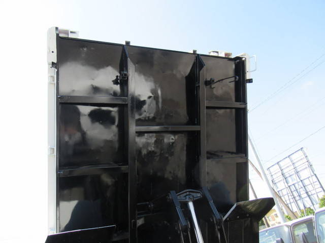 いすゞフォワードダンプ中型（4t）[写真10]