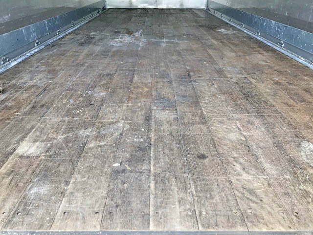 UDトラックスコンドルアルミウイング中型（4t）[写真17]