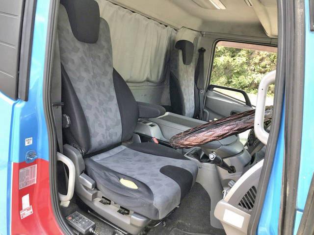 UDトラックスコンドルアルミウイング中型（4t）[写真34]