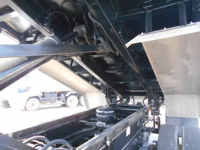 三菱ふそうスーパーグレートダンプ大型（10t）[写真12]