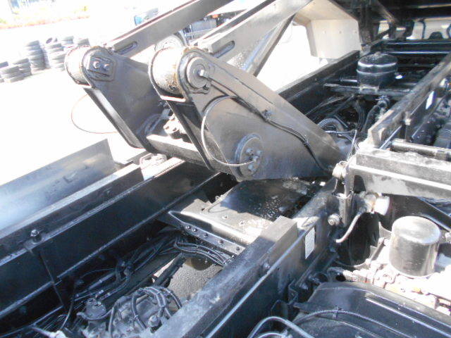 三菱ふそうスーパーグレートダンプ大型（10t）[写真13]