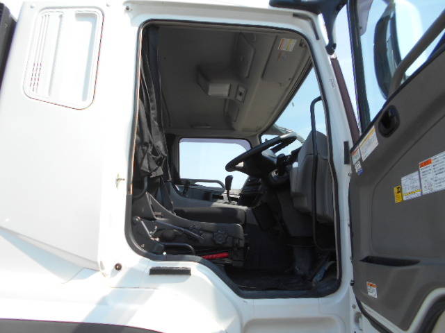 三菱ふそうスーパーグレートダンプ大型（10t）[写真23]