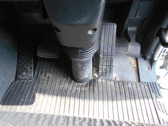 三菱ふそうスーパーグレートダンプ大型（10t）[写真18]