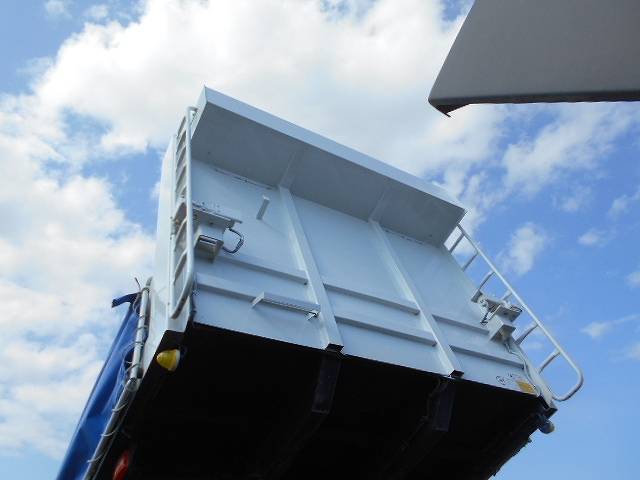三菱ふそうスーパーグレートダンプ大型（10t）[写真35]