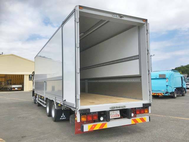 三菱ふそうスーパーグレートパネルウイング大型（10t）[写真13]