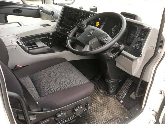 三菱ふそうスーパーグレートパネルウイング大型（10t）[写真32]