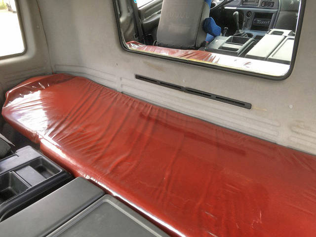 いすゞギガアルミブロック大型（10t）[写真32]