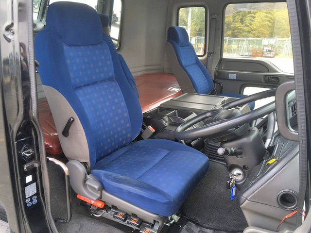 いすゞギガアルミブロック大型（10t）[写真34]