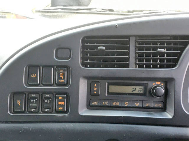 いすゞギガアルミブロック大型（10t）[写真36]