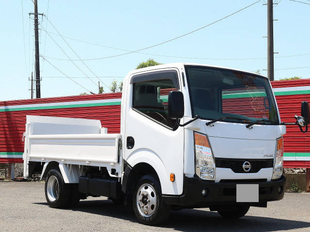 日産アトラス平ボディ小型（2t・3t）[写真01]