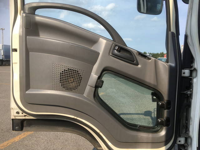 いすゞフォワード冷凍車（冷蔵車）中型（4t）[写真26]