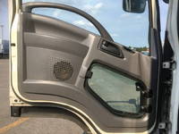 いすゞフォワード冷凍車（冷蔵車）中型（4t）[写真26]