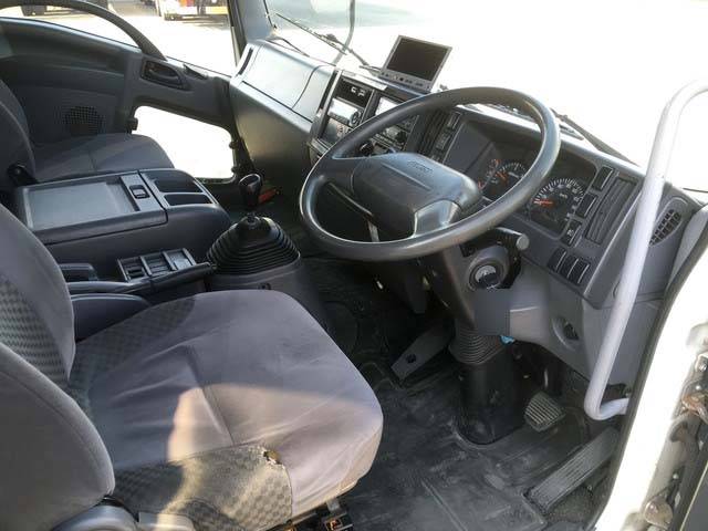 いすゞフォワード冷凍車（冷蔵車）中型（4t）[写真31]