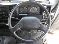 いすゞフォワード冷凍車（冷蔵車）中型（4t）[写真33]