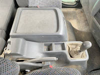 三菱ふそうファイタークレーン5段中型（4t）[写真36]