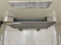 いすゞエルフ冷凍車（冷蔵車）小型（2t・3t）[写真15]