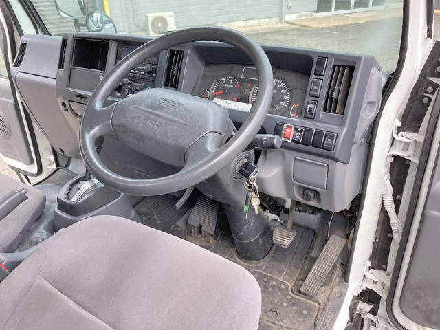 いすゞエルフ冷凍車（冷蔵車）小型（2t・3t）[写真33]