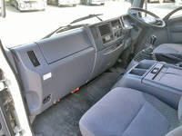 いすゞフォワードアルミウイング中型（4t）[写真32]