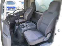 いすゞフォワードアルミウイング中型（4t）[写真33]