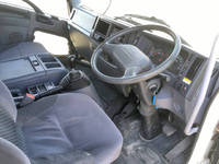 いすゞフォワードアルミウイング中型（4t）[写真36]