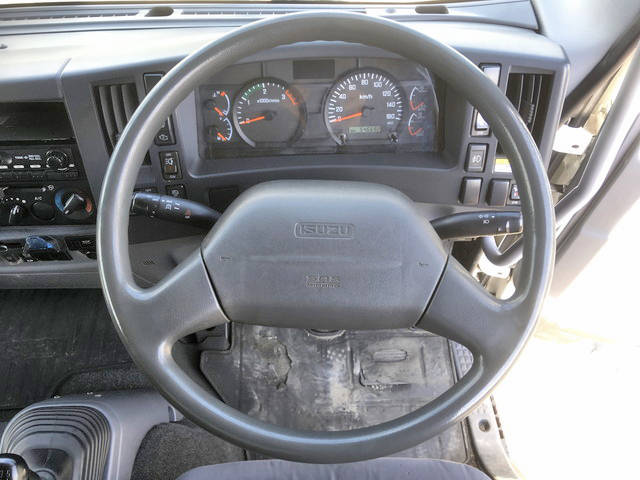 いすゞフォワードアルミウイング中型（4t）[写真37]