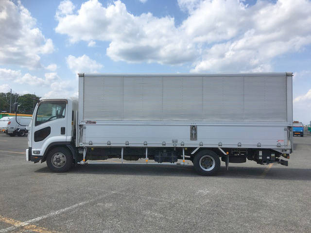 いすゞフォワードアルミウイング中型（4t）[写真05]