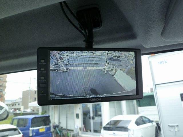 いすゞフォワード冷凍車（冷蔵車）中型（4t）[写真12]