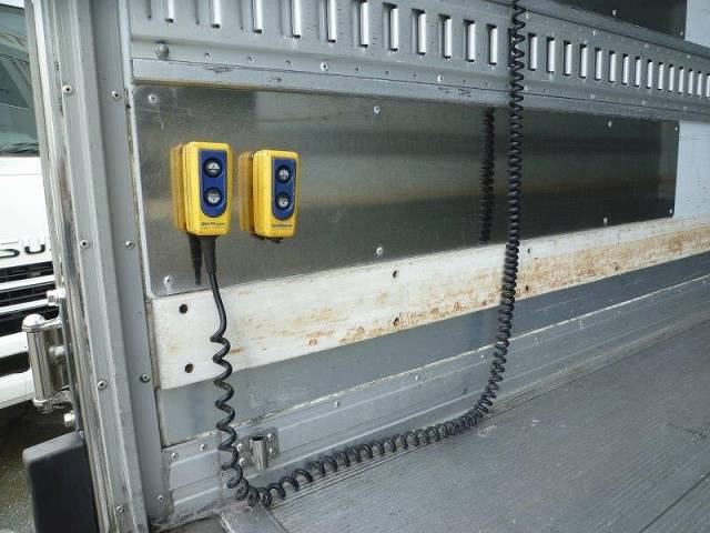 いすゞフォワード冷凍車（冷蔵車）中型（4t）[写真25]