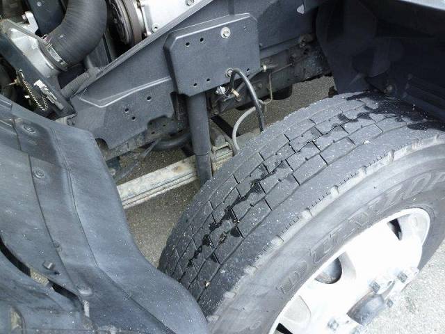 いすゞフォワード冷凍車（冷蔵車）中型（4t）[写真27]