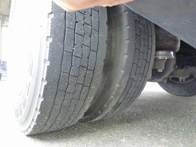 いすゞフォワード冷凍車（冷蔵車）中型（4t）[写真33]