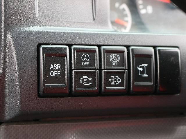 いすゞエルフダブルキャブ（Wキャブ）小型（2t・3t）[写真25]