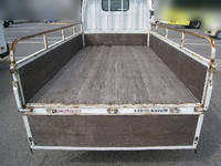 三菱ふそうキャンター平ボディ小型（2t・3t）[写真11]