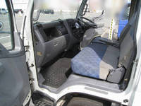 三菱ふそうキャンター平ボディ小型（2t・3t）[写真14]