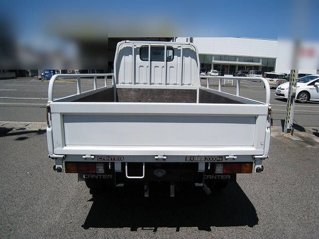 三菱ふそうキャンター平ボディ小型（2t・3t）[写真05]