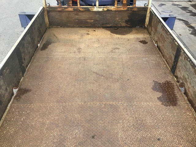 三菱ふそうキャンタークレーン3段小型（2t・3t）[写真10]