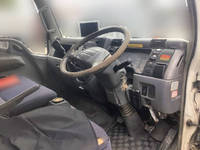 三菱ふそうキャンタークレーン3段小型（2t・3t）[写真33]