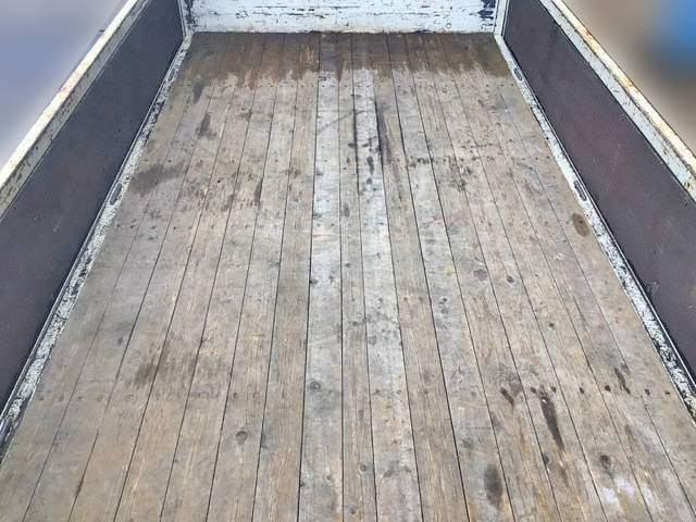 日野デュトロ平ボディ小型（2t・3t）[写真10]