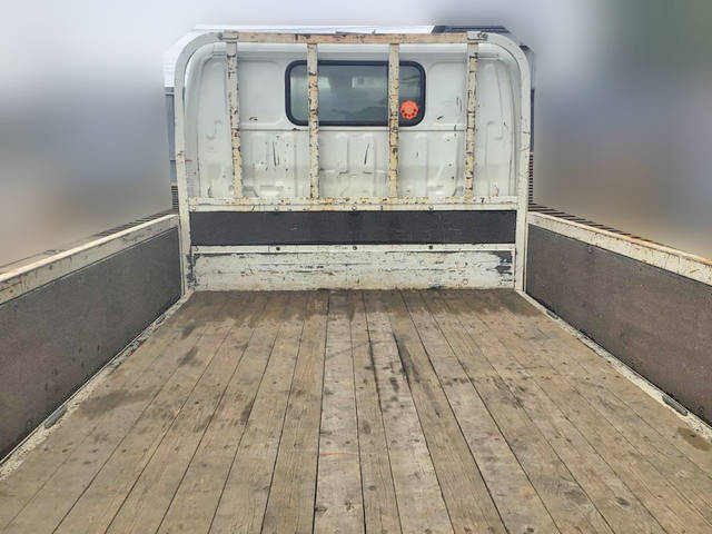 日野デュトロ平ボディ小型（2t・3t）[写真09]