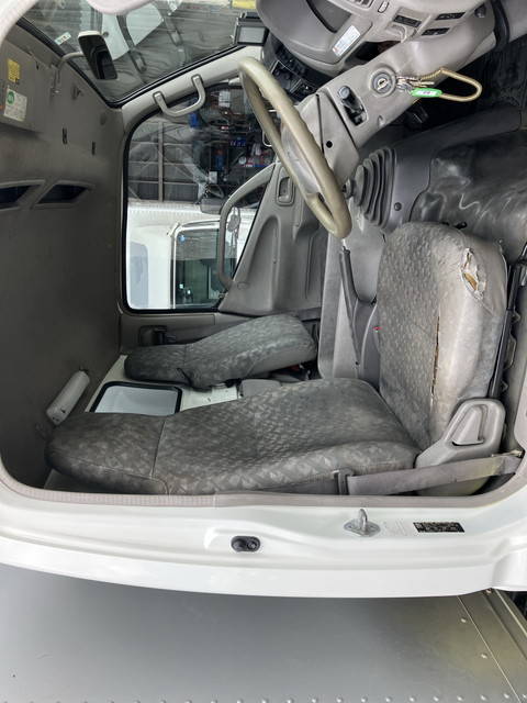 トヨタダイナアルミバン小型（2t・3t）[写真33]