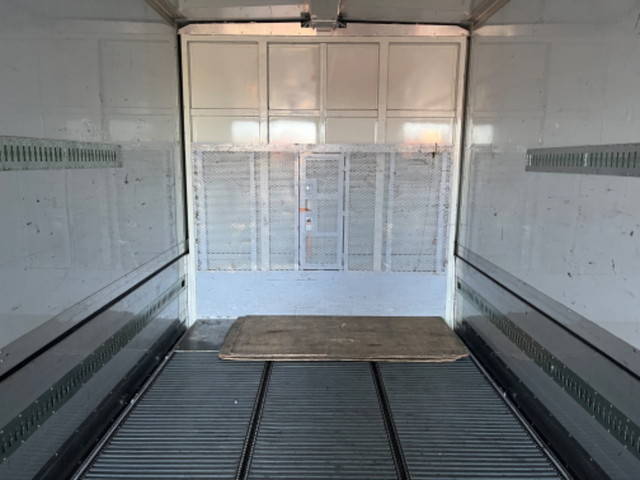 三菱ふそうスーパーグレートパネルウイング大型（10t）[写真10]