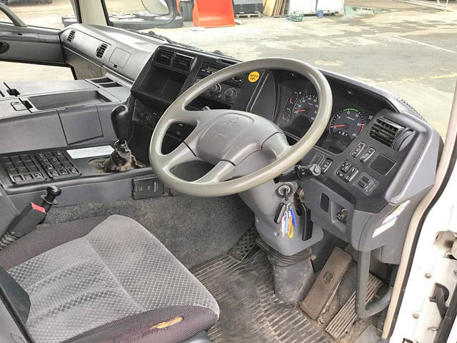 三菱ふそうスーパーグレートクレーン5段大型（10t）[写真36]